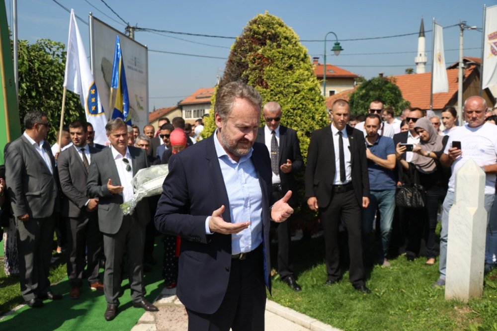 Godišnjica rođenja Alije Izetbegovića: Lider SDA se prisjetio djetinjstva, Džaferović pričao o uspjesima