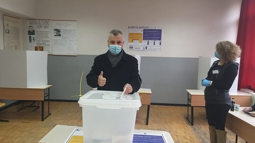 Palić glasao u Osnovnoj školi u Kalinskoj