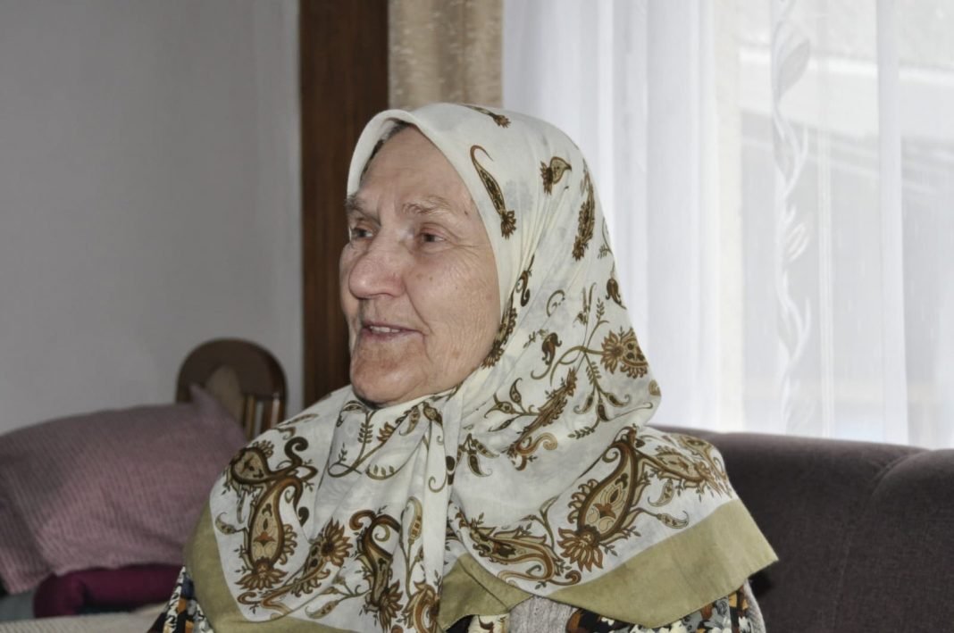 Hadžinica Hafiza Silajdžija: U 83 – oj godini posti, čita bez naočala i uvijek nasmijana