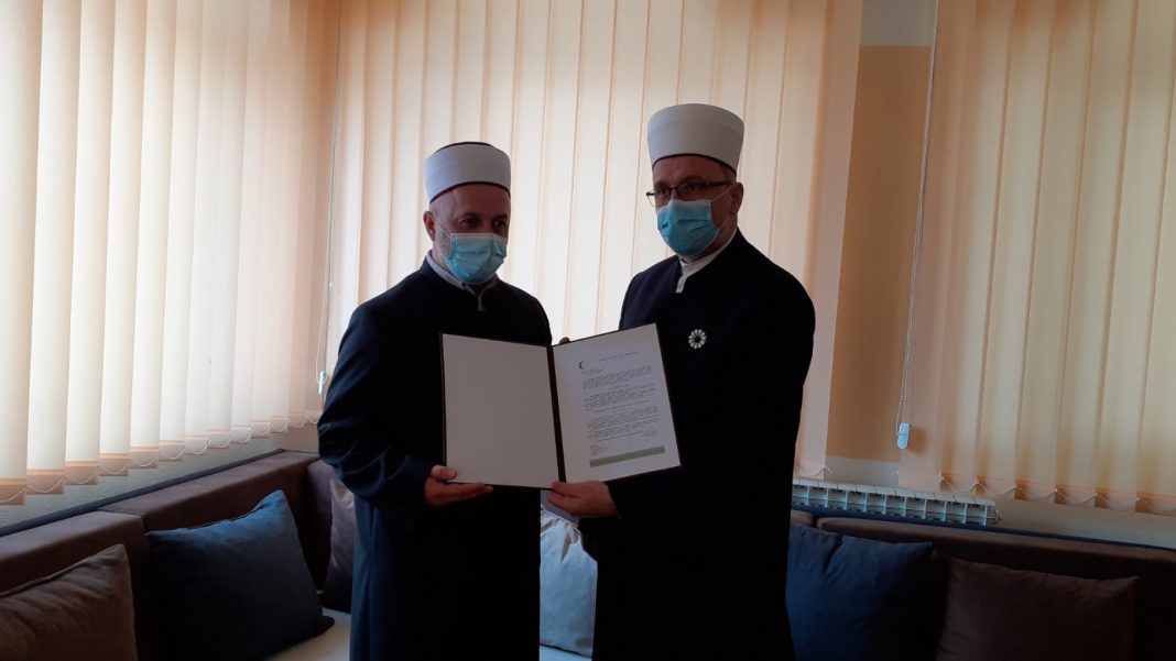 Muftija travnički uručio Salih ef. Zukiću dekret o postavljanju za glavnog imama MIZ N. Travnik