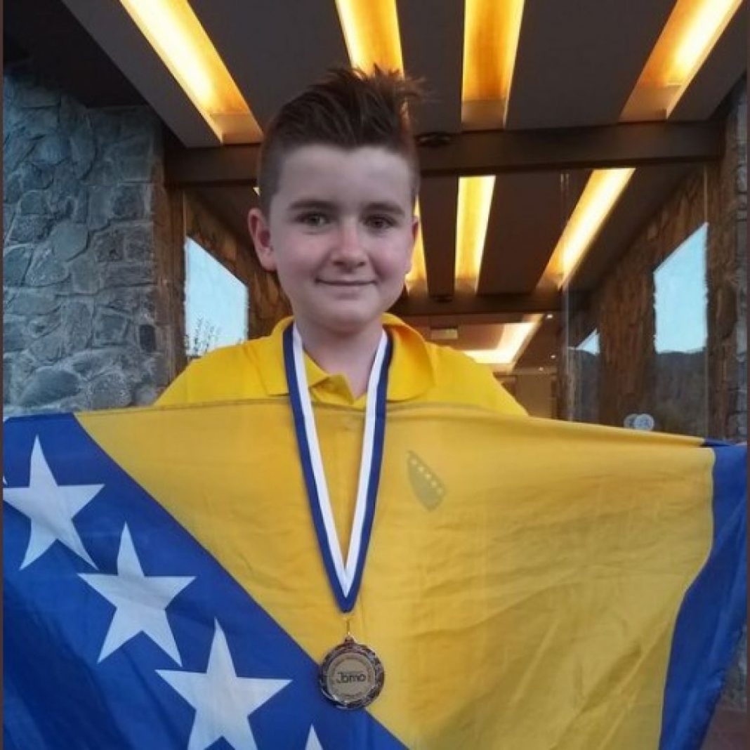 Benjamin Mujkić iz Novog Travnika prvi na Federalnom takmičenju iz matematike