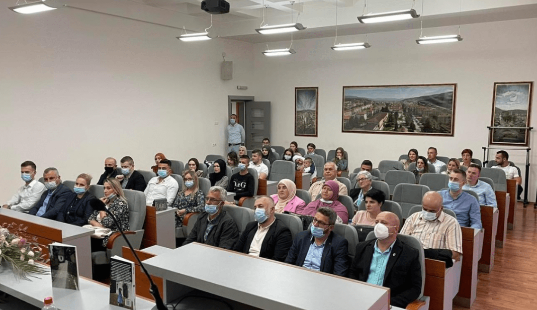 U sali Općine održana promocija knjiga Novotravničanina Semira Krnjića