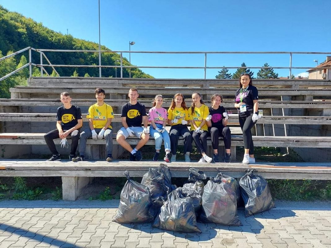 Omladina Novog Travnika očistila grad