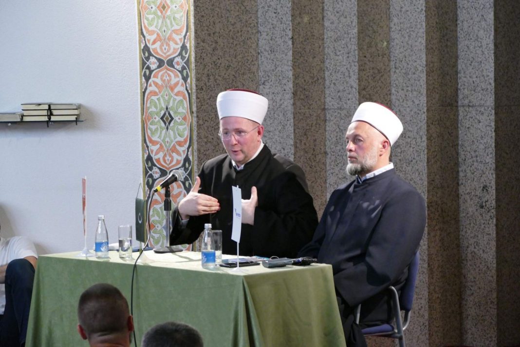 Hafiz Kenan Musić održao predavanje u Islamskom centru u Novom Travniku