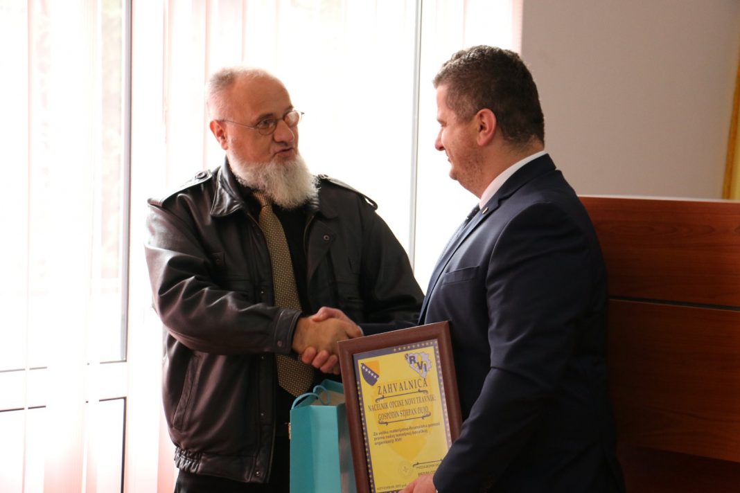 Predsjednik OO RVI Novi Travnik uručio zahvalnicu načelniku Općine