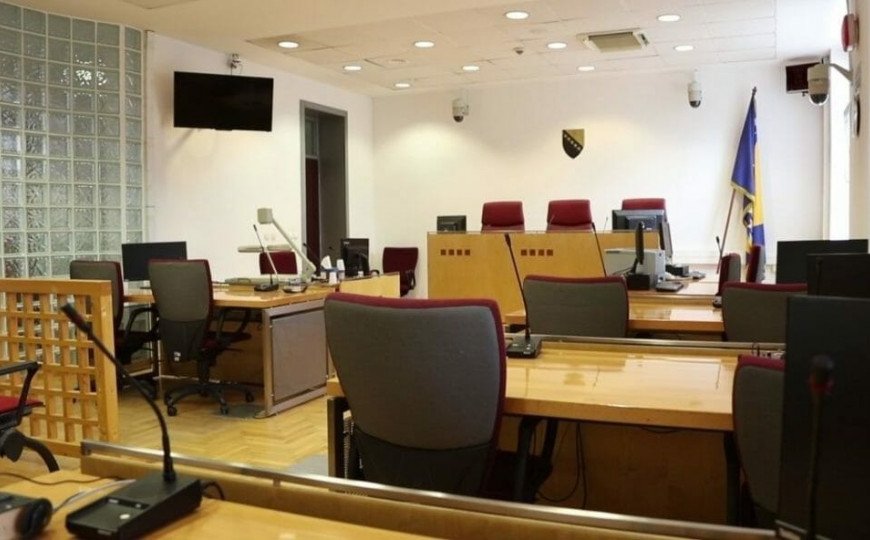 Armin Otuzbir osuđen uslovno na godinu zatvora zbog udruživanja u grupu radi primanja dara