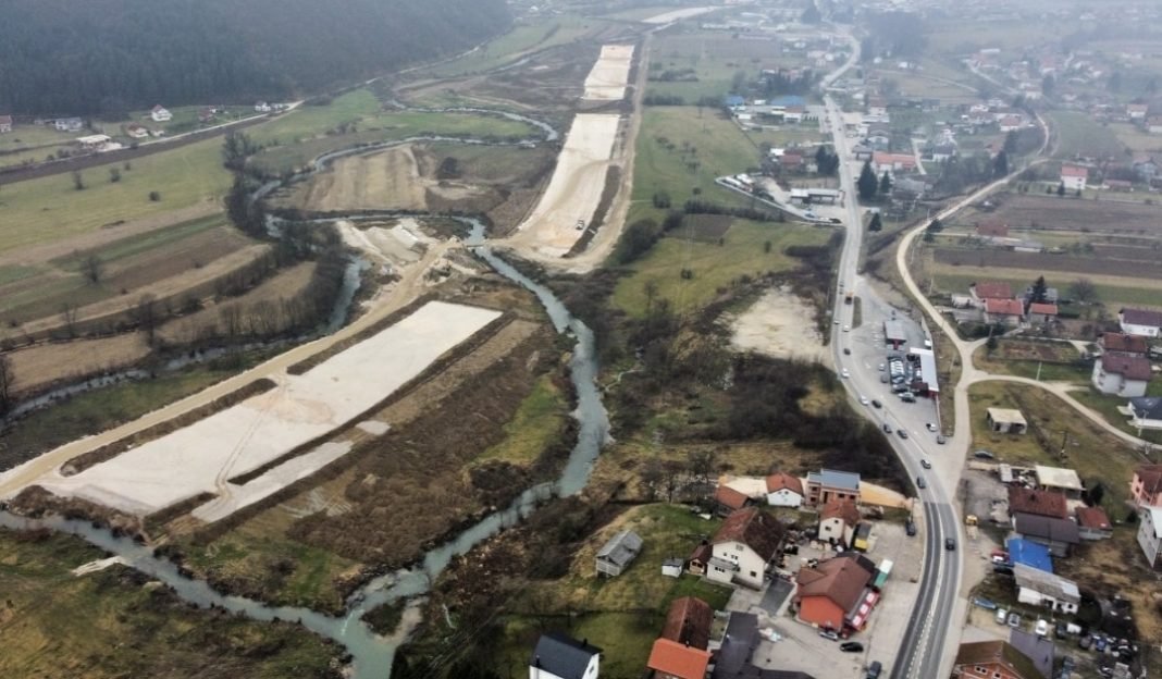 Pogledajte kako teku radovi na dionici brze ceste kroz srednju Bosnu
