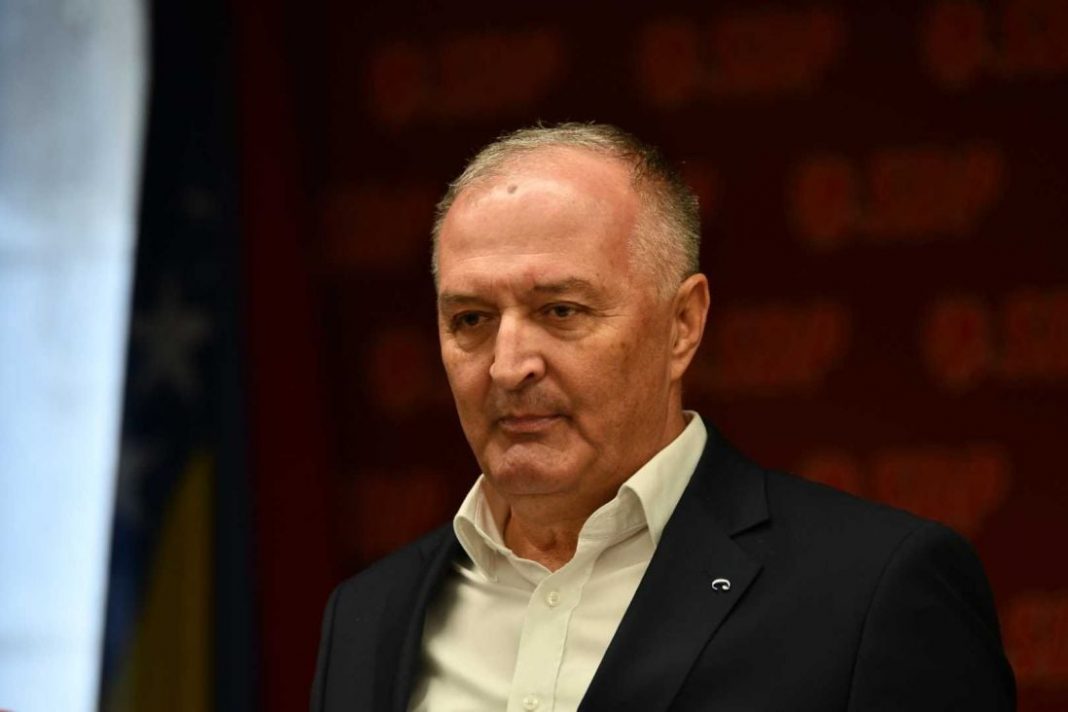 Helez: Ukoliko stranci odu, u Ustavnom sudu treba sjediti pet Bošnjaka i to je crvena linija