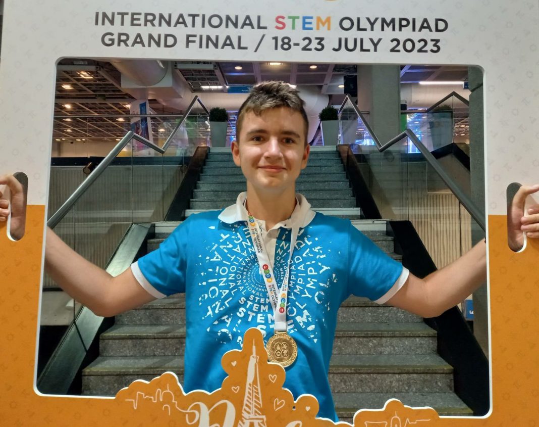 Benjamin Mujkić u Parizu osvojio zlato u oblasti programiranja