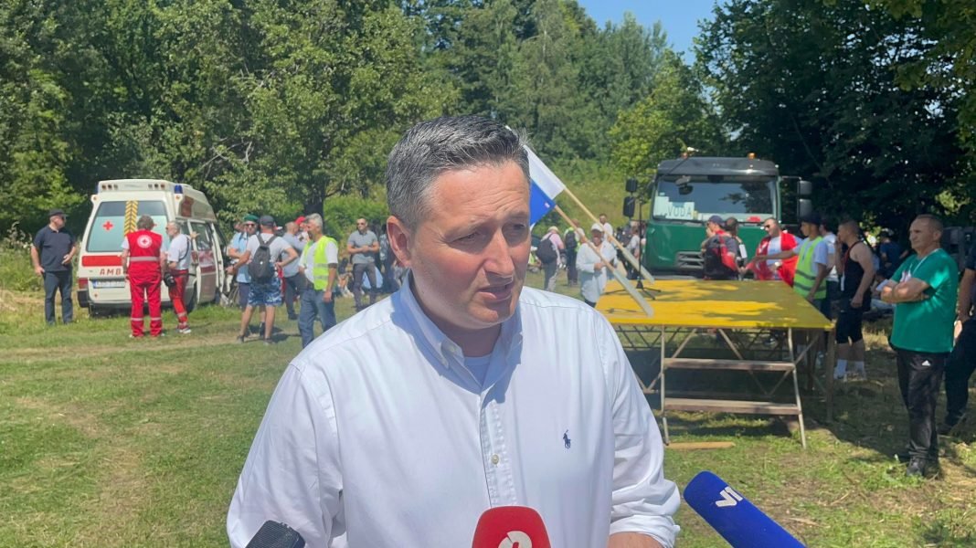 Denis Bećirović priključit će se učesnicima “Marša mira”