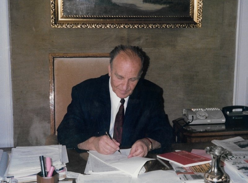 Danas je 98 godina od rođenja Alije Izetbegovića: Čovjek koji je bio poštovan u cijelom svijetu