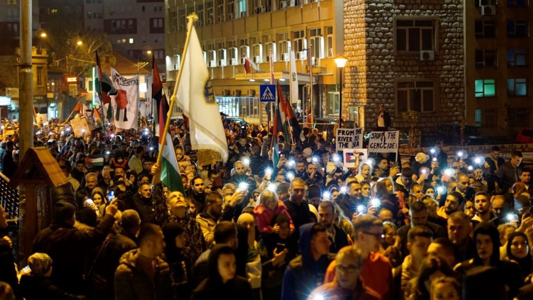 Više hiljada Novopazaraca na protestu i šetnji za Palestinu