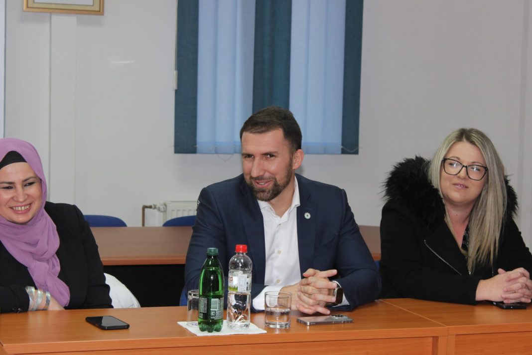 Federalni ministar rada i socijalne politike, Adnan Delić, boravio u posjeti Novom Travniku