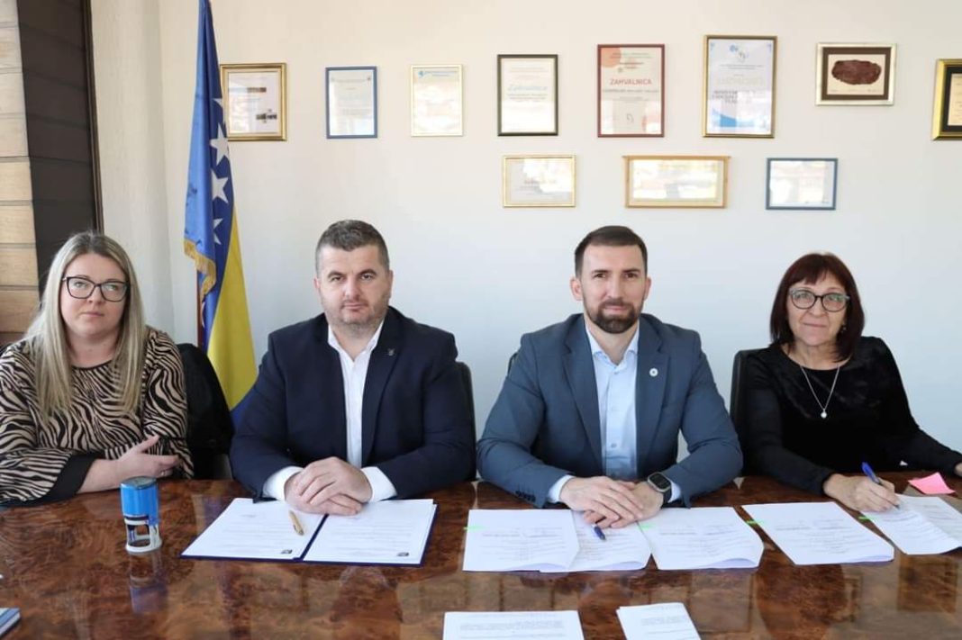 Federalno ministarstvo rada i socijalne politike odobrilo 50 hiljada KM za centar “Duga”