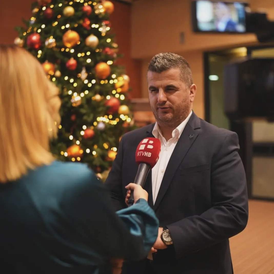 Načelnik Dujo uputio čestitku povodom Nove godine