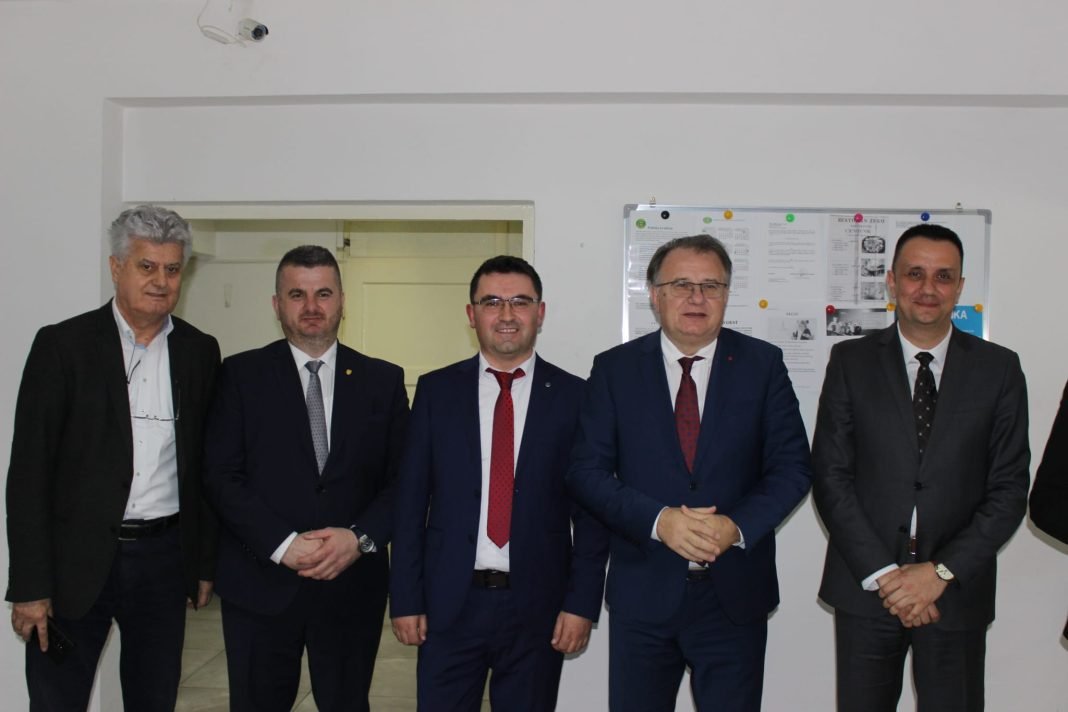 Premijer Nermin Nikšić i ministar Lakić boravili u Novom Travniku