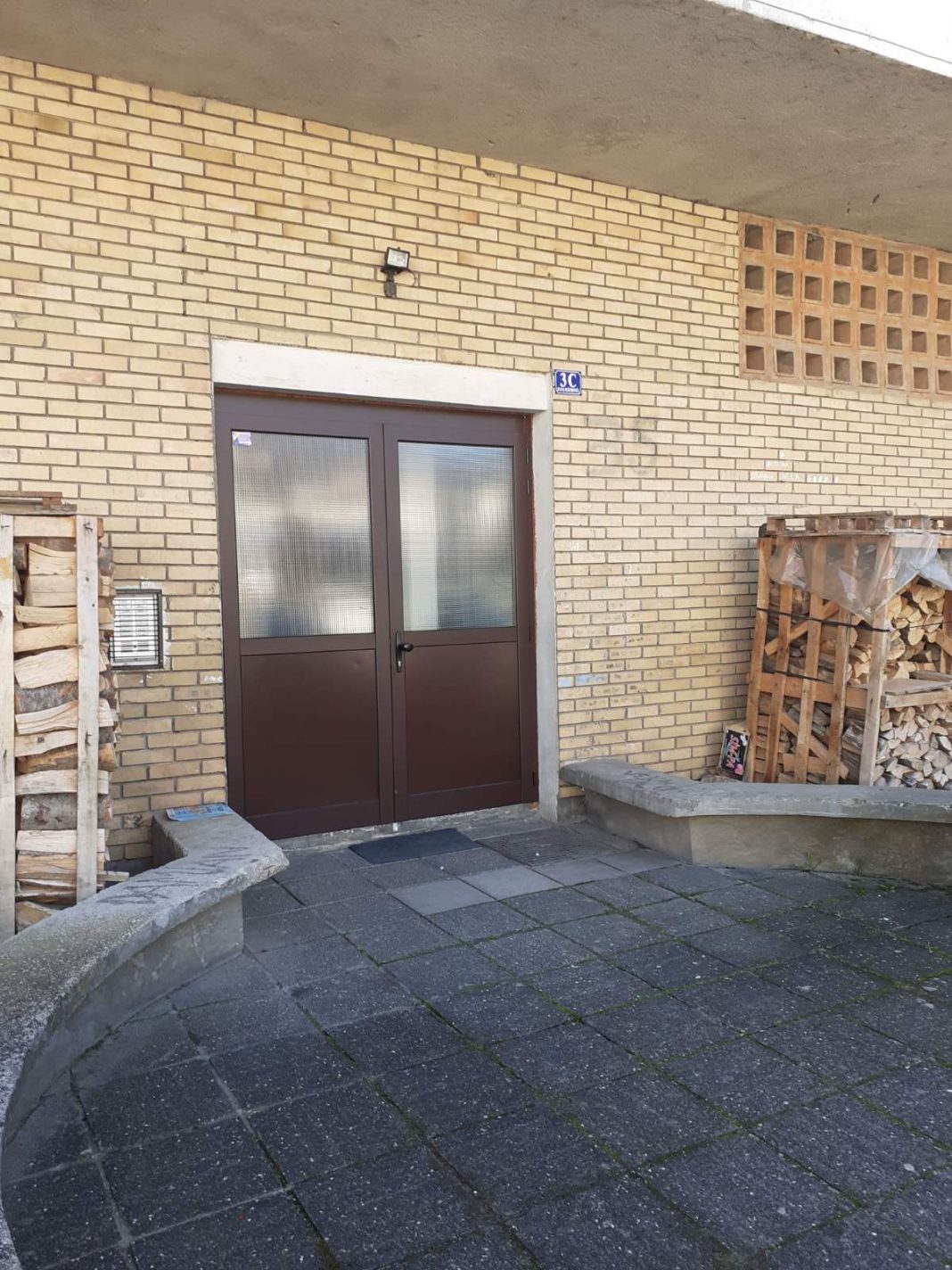 Novi Travnik – U gradskoj zoni postavljaju se pločice s kućnim brojevima