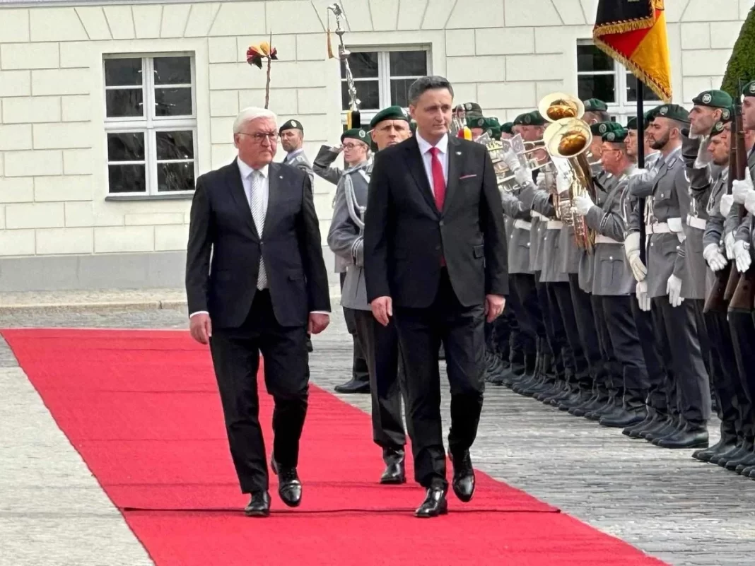 Denis Bećirović u Njemačkoj dočekan uz najviše državne počasti