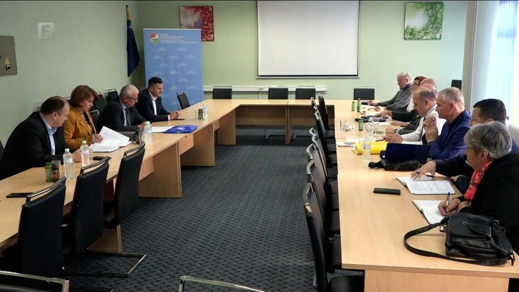 Da li je na pomolu štrajk u javnim službama u SBK?