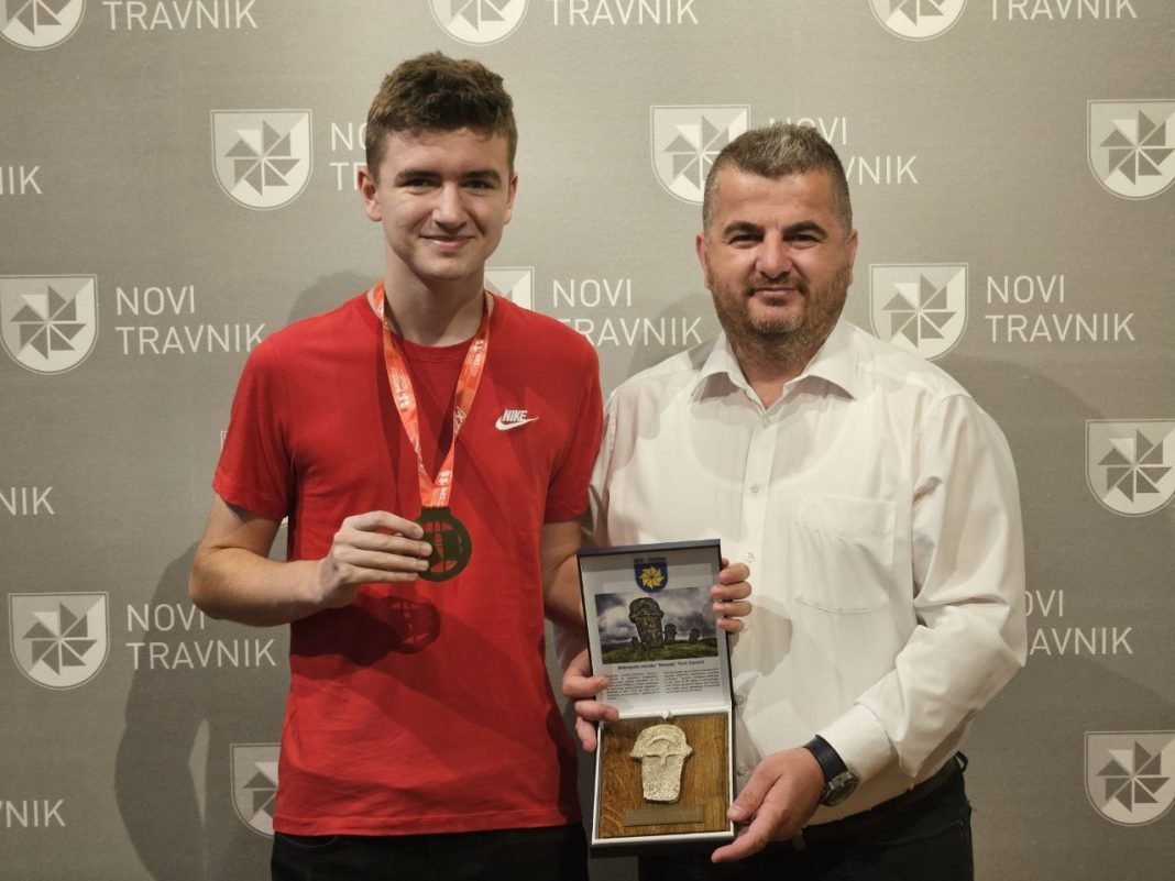 Gradonačelnik Dujo održao prijem za Benjamina Mujkića